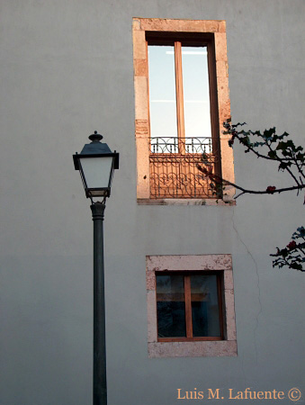 GRADO -Palacio de Valdecarzana, Plaza de los Dolores