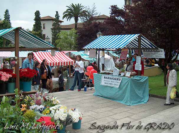 Asociación el Baragaxu de Báscones, Grado y Rosalia la de Fuejo que tenía un perru metereólogo..