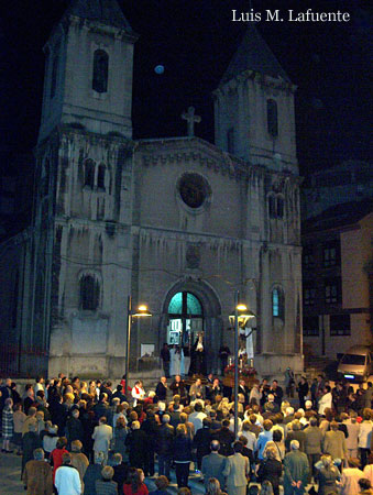 En procesión se vuelve al templo de San Pedro - Grado